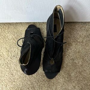 GILI Black Peep-Toe Heel Size 10